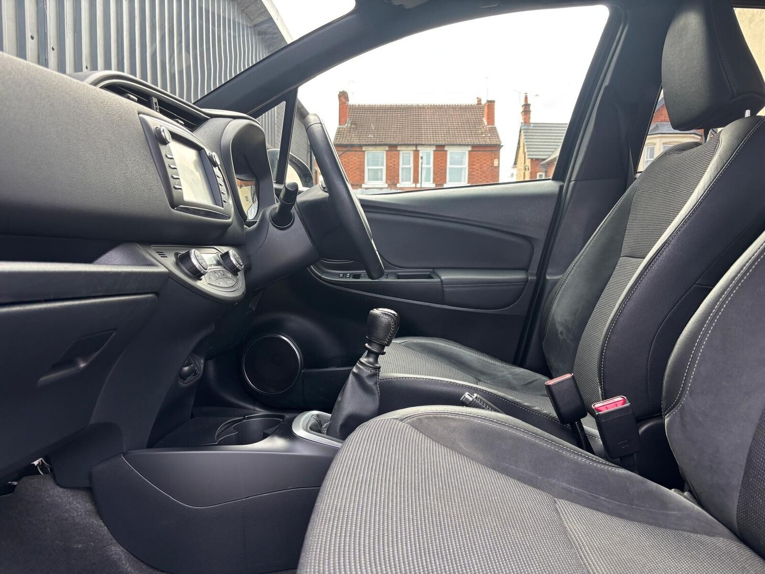 Used Toyota Yaris 2018 for sale - 76161469: Photo 30