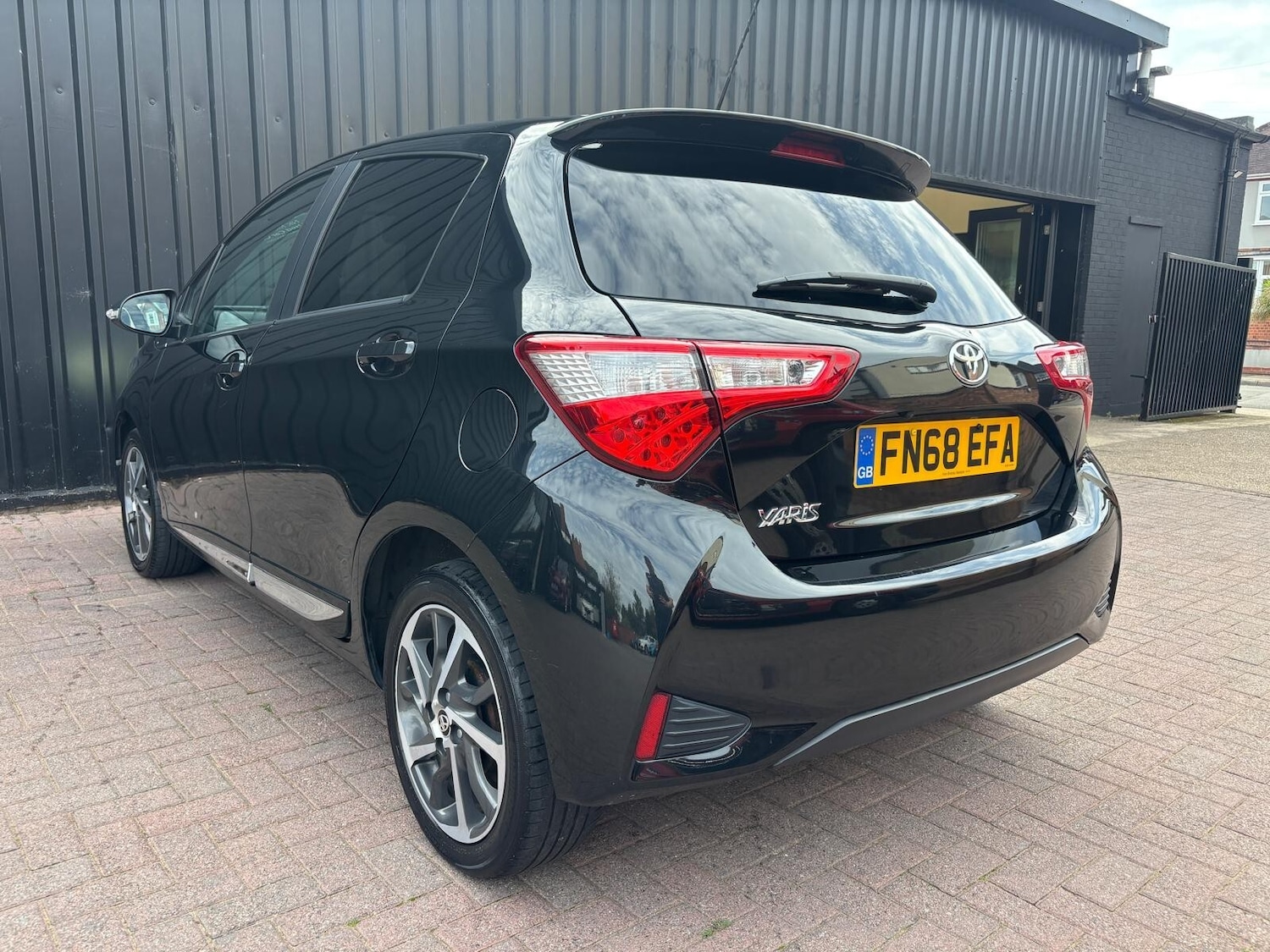 Used Toyota Yaris 2018 for sale - 76161469: Photo 7