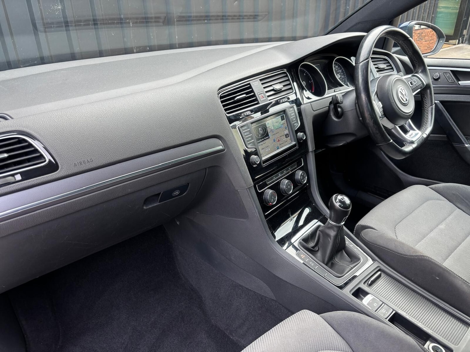 Used Volkswagen Golf 2016 for sale - 76908032: Photo 30