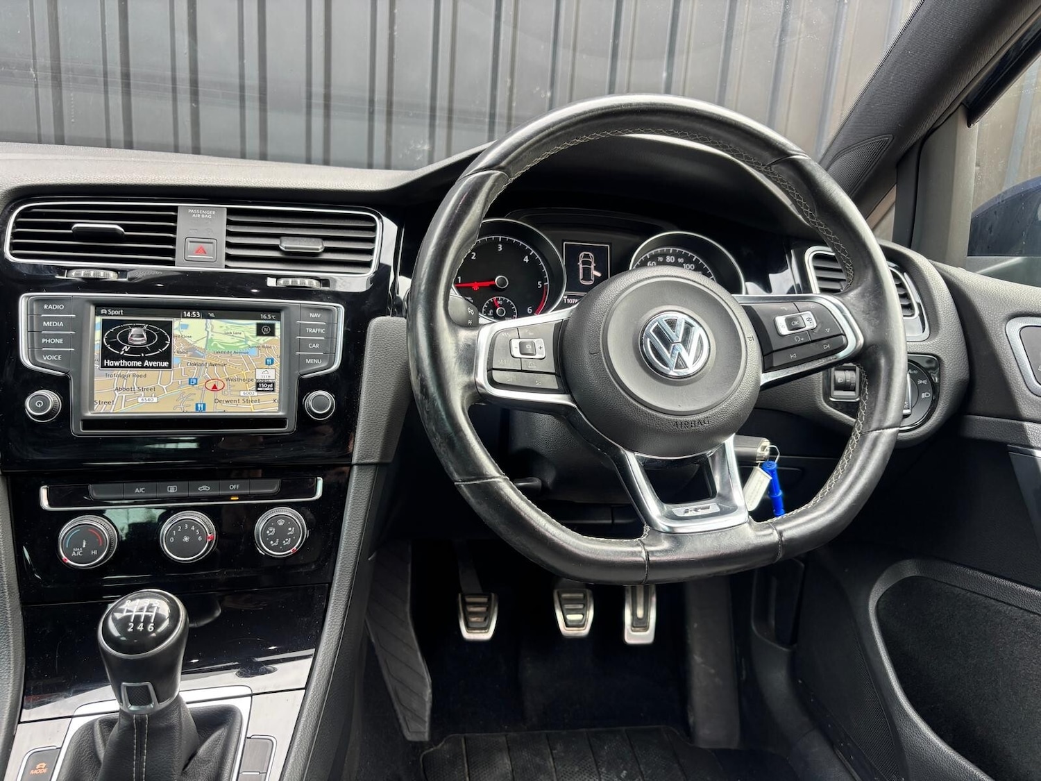 Used Volkswagen Golf 2016 for sale - 76908032: Photo 32