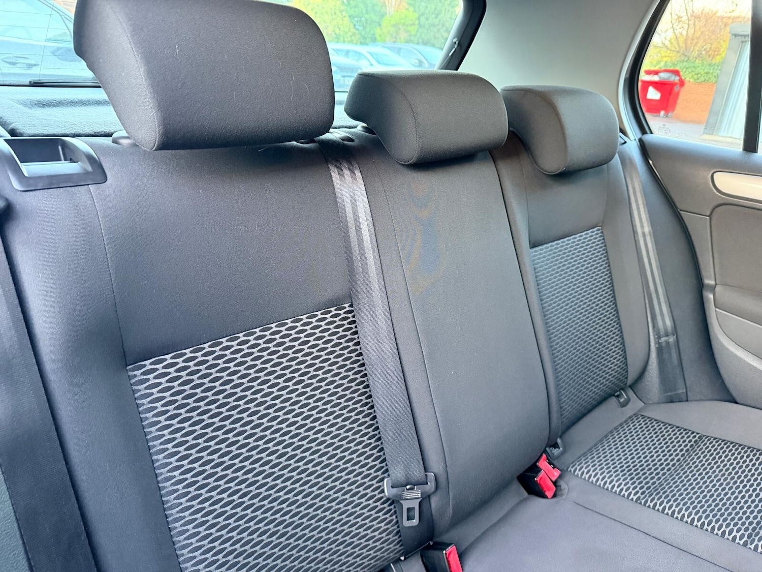 Used Volkswagen Golf 2010 for sale - 76372771: Photo 14