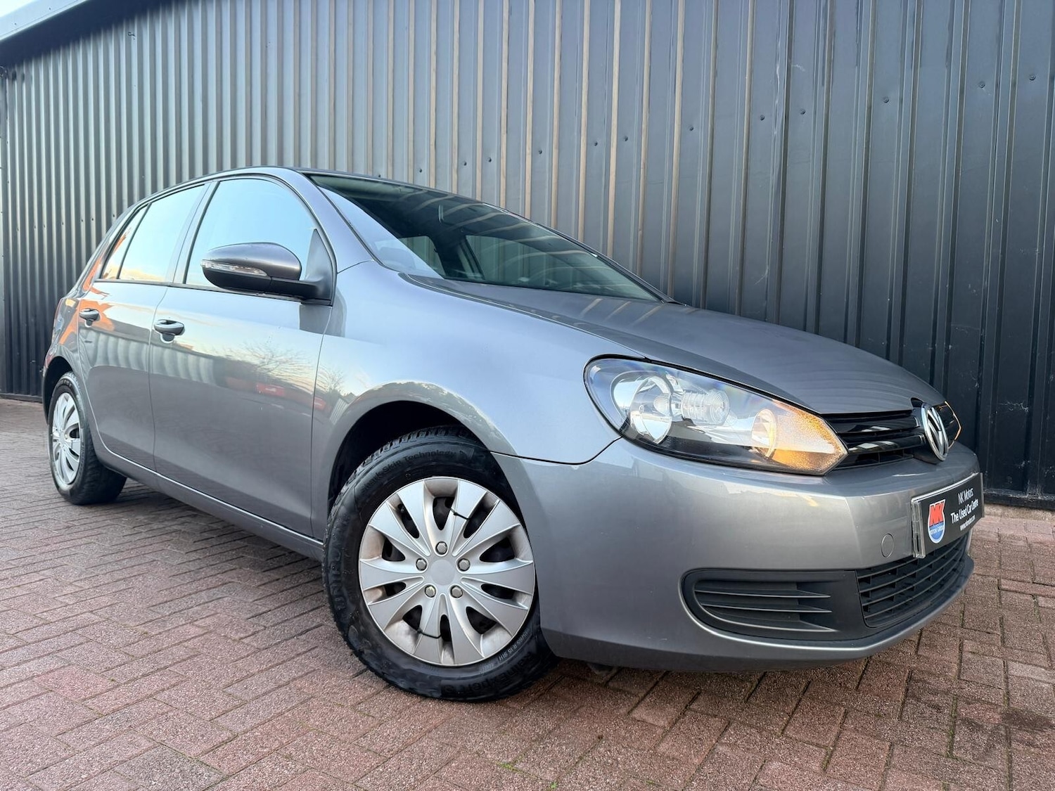 Used Volkswagen Golf 2010 for sale - 76372771: Photo 2