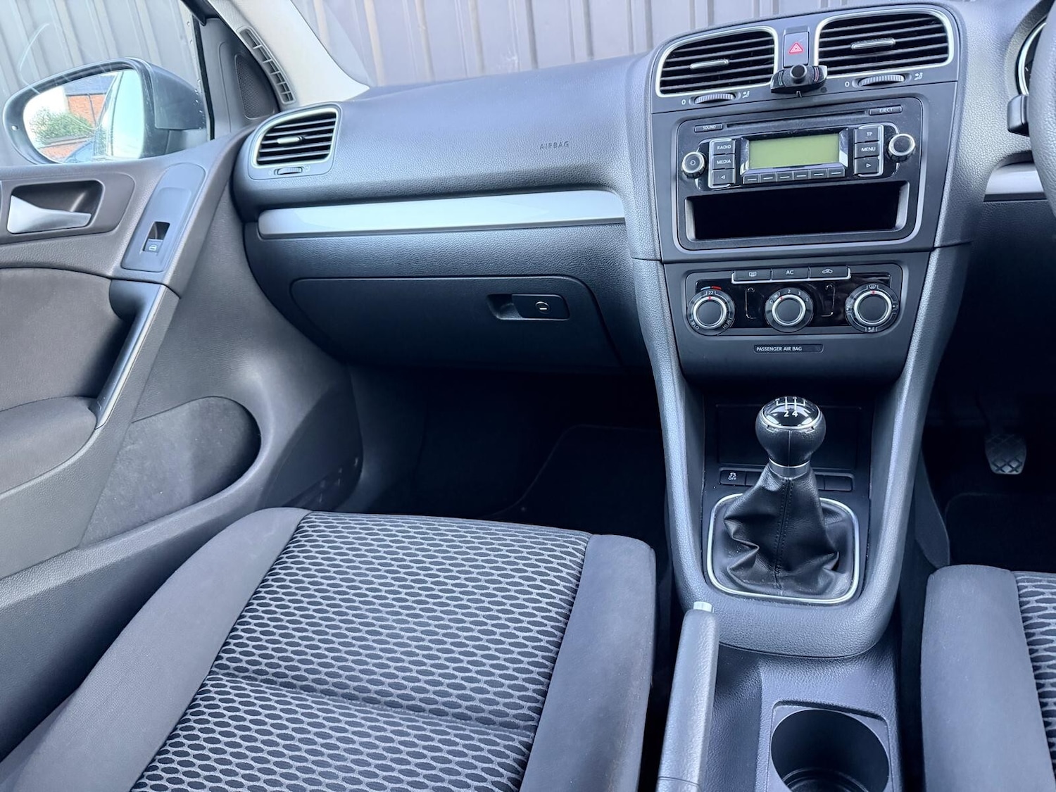 Used Volkswagen Golf 2010 for sale - 76372771: Photo 25