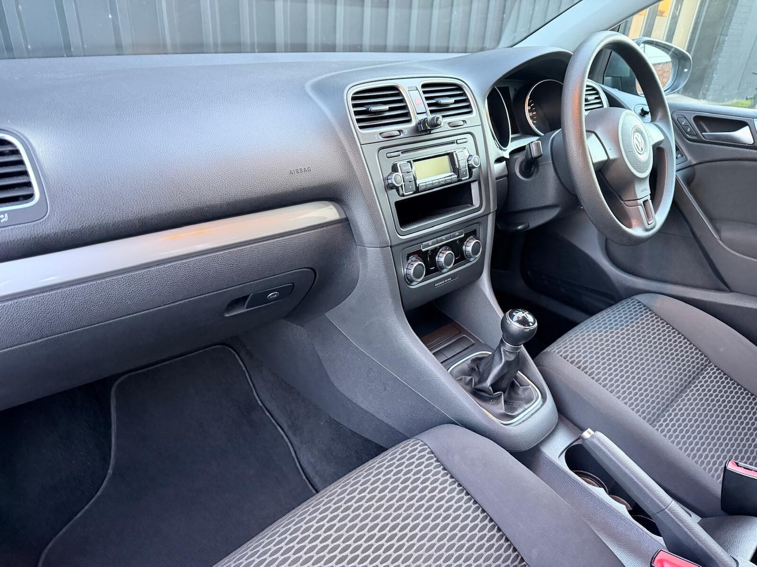Used Volkswagen Golf 2010 for sale - 76372771: Photo 27