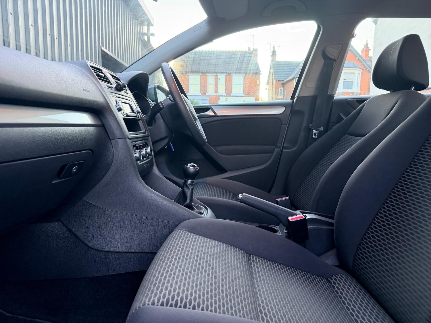Used Volkswagen Golf 2010 for sale - 76372771: Photo 28