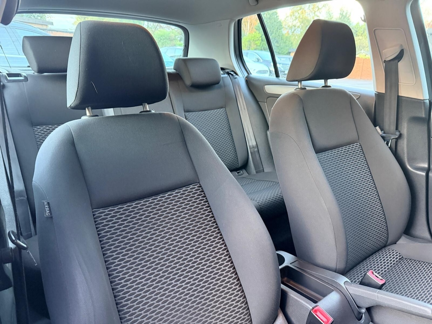 Used Volkswagen Golf 2010 for sale - 76372771: Photo 29