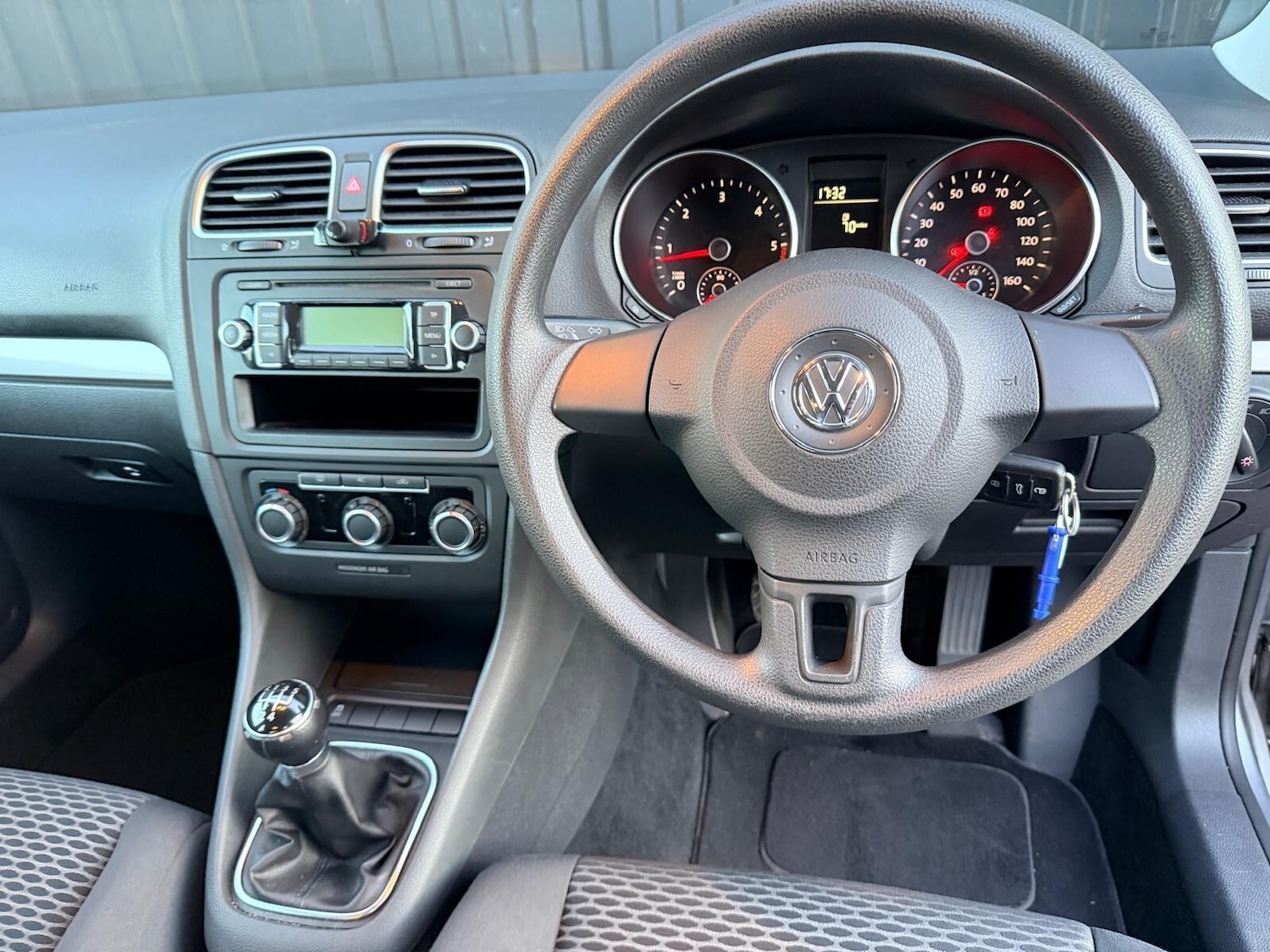Used Volkswagen Golf 2010 for sale - 76372771: Photo 32