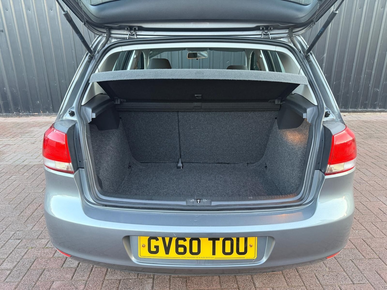 Used Volkswagen Golf 2010 for sale - 76372771: Photo 9
