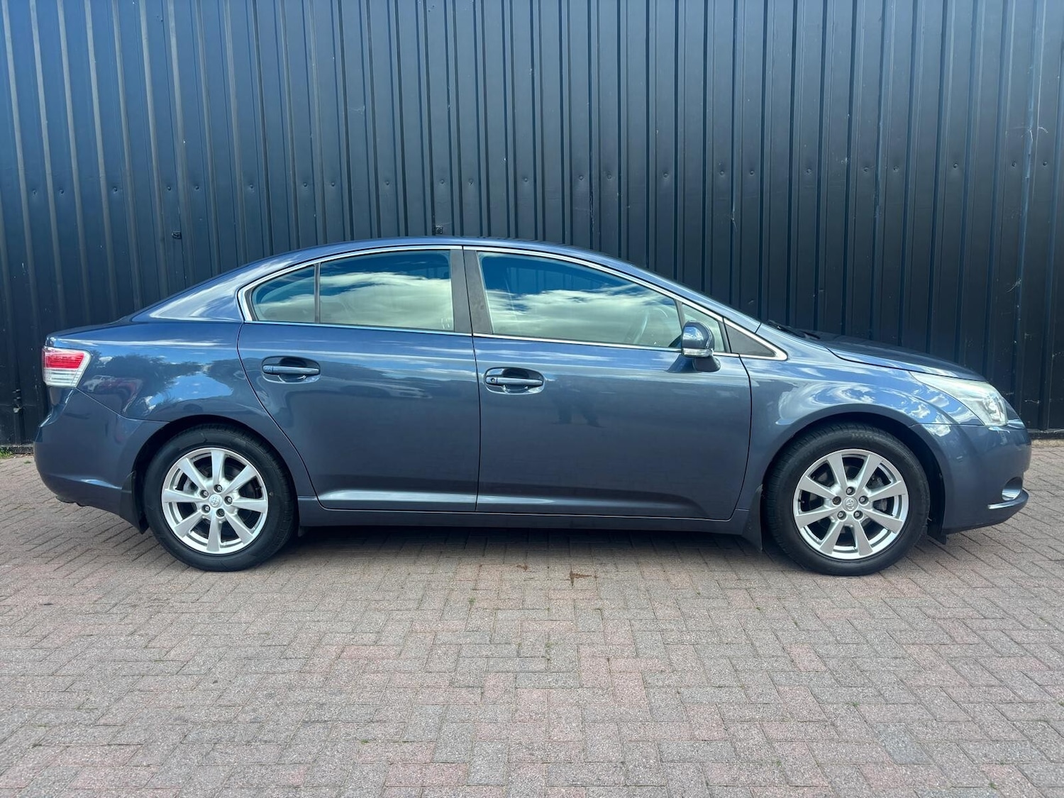 Used Toyota Avensis 2009 for sale - 76033740: Photo 13