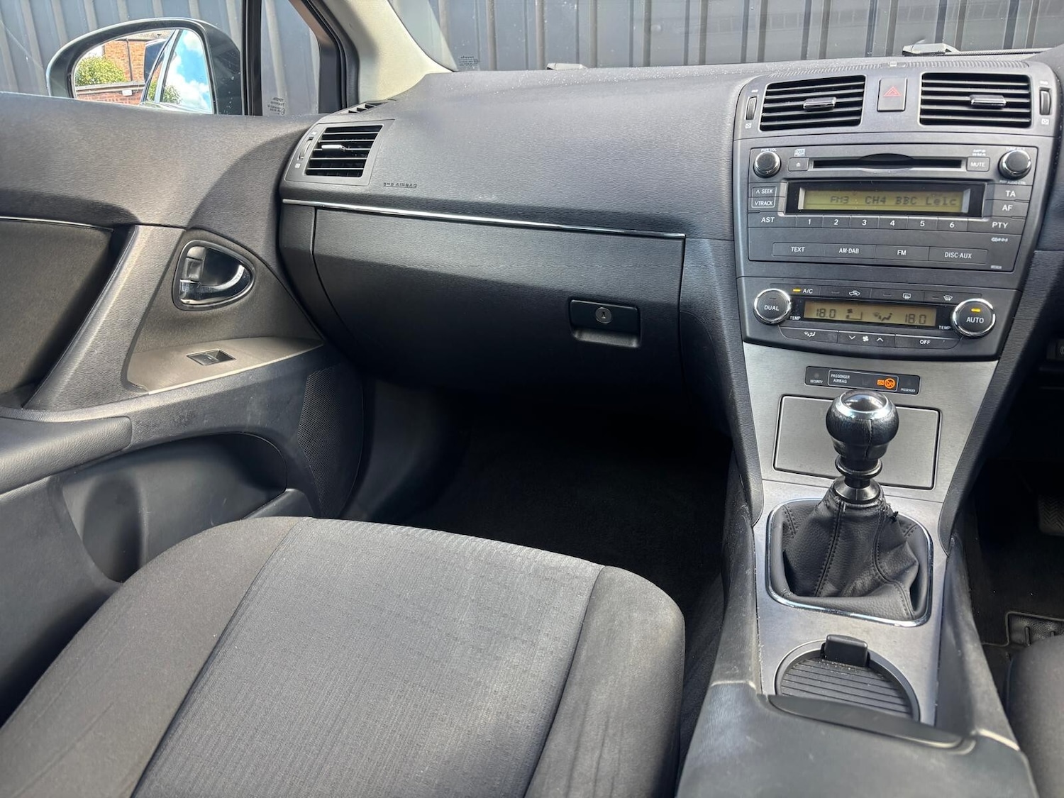 Used Toyota Avensis 2009 for sale - 76033740: Photo 30