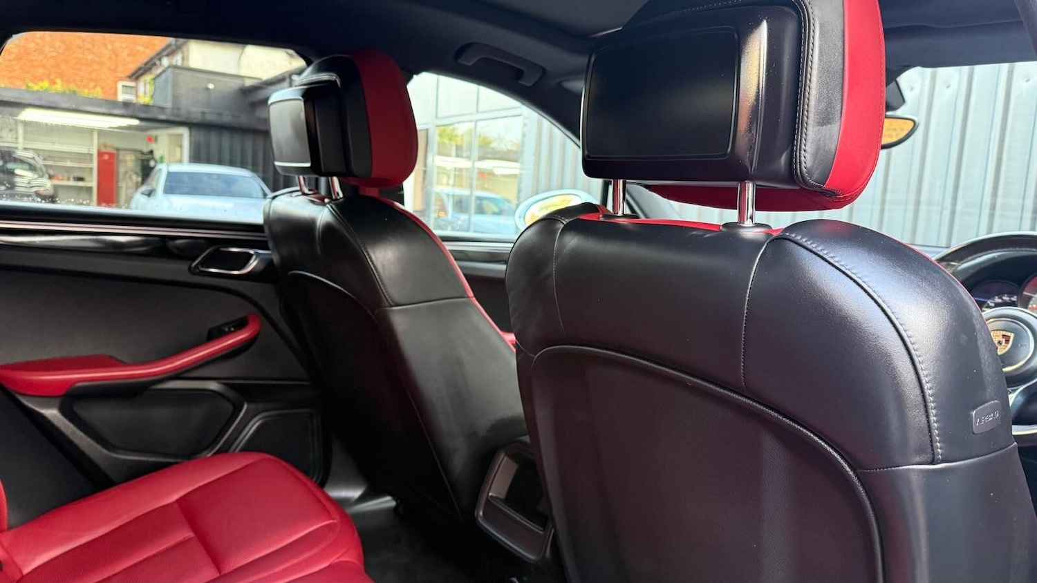 Used Porsche Macan 2015 for sale - 76834937: Photo 31