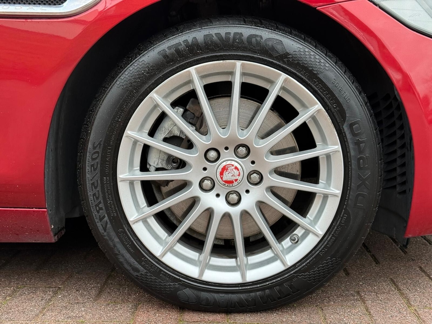 Used Jaguar XE 2016 for sale - 76458865: Photo 15