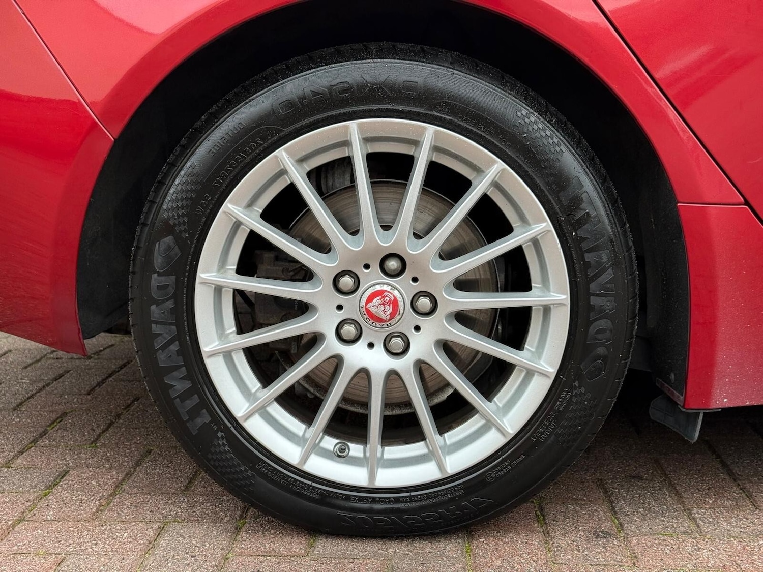 Used Jaguar XE 2016 for sale - 76458865: Photo 16