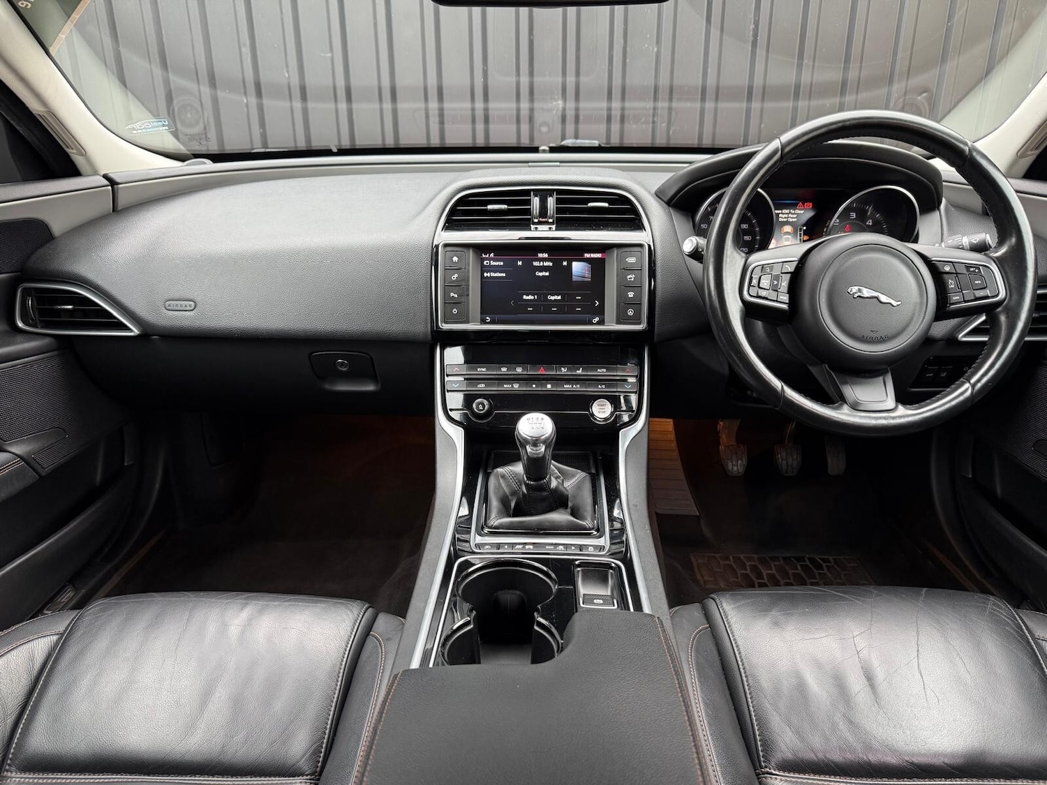 Used Jaguar XE 2016 for sale - 76458865: Photo 19