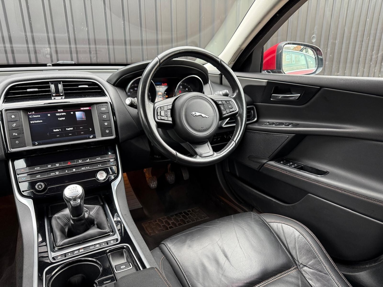 Used Jaguar XE 2016 for sale - 76458865: Photo 20