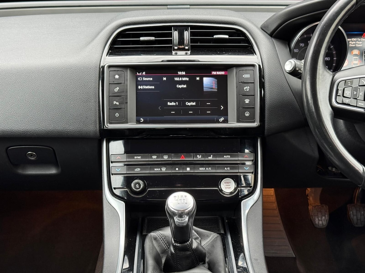 Used Jaguar XE 2016 for sale - 76458865: Photo 22