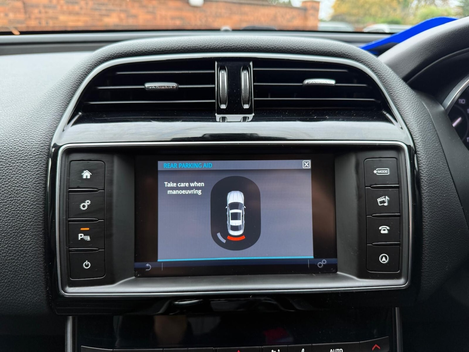 Used Jaguar XE 2016 for sale - 76458865: Photo 23