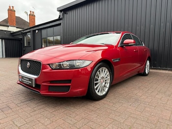 Used Jaguar XE 2016 for sale - 76458865: Photo