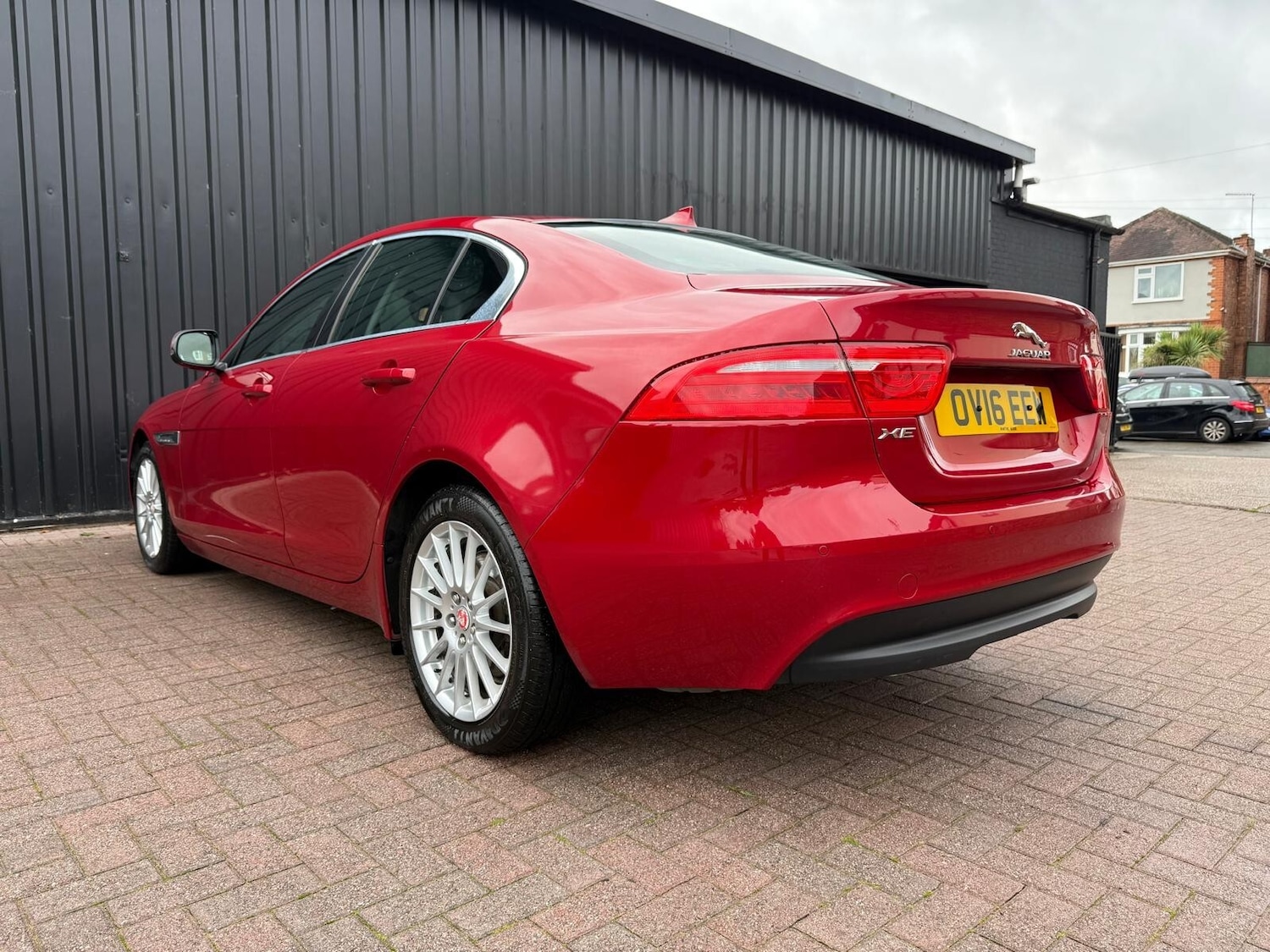 Used Jaguar XE 2016 for sale - 76458865: Photo 6