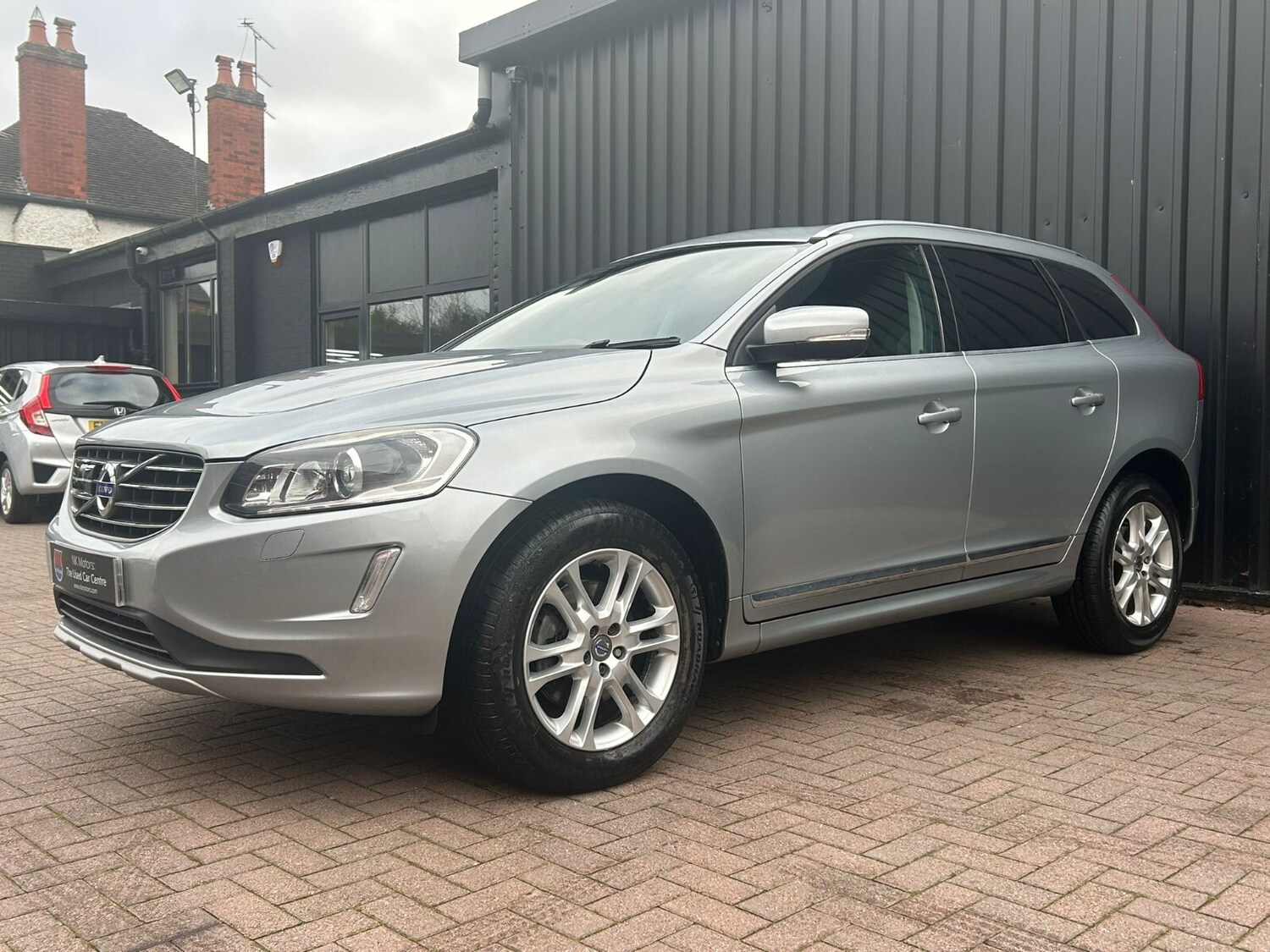 Used Volvo XC60 2015 for sale - 76914897: Photo 11