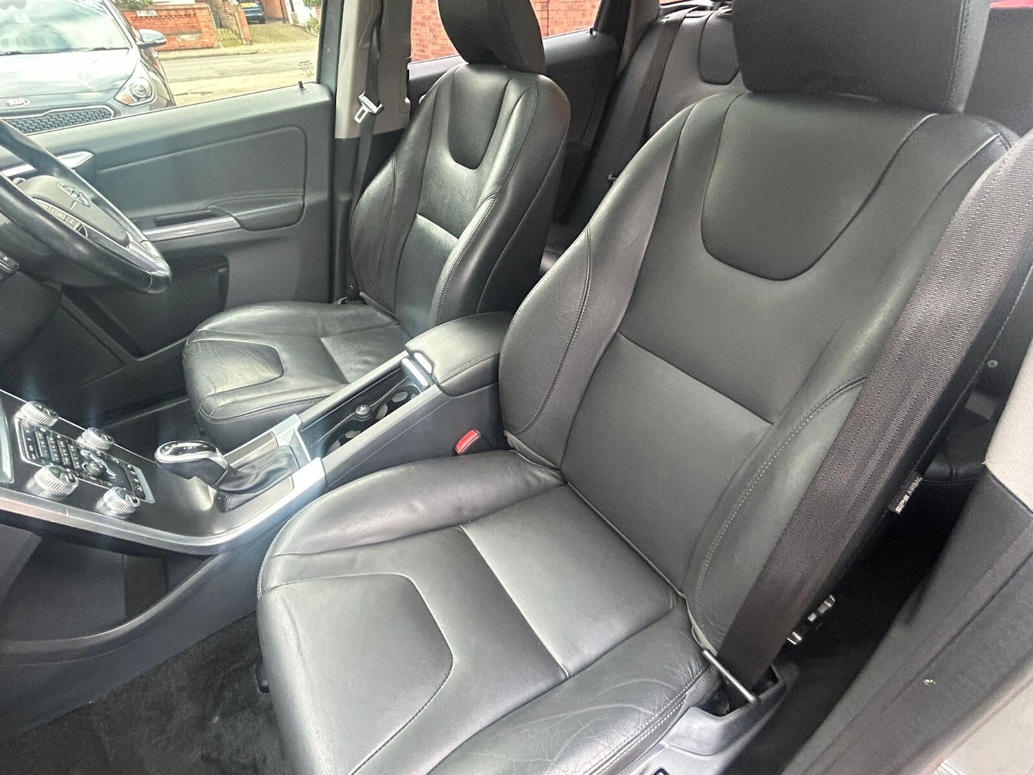 Used Volvo XC60 2015 for sale - 76914897: Photo 20