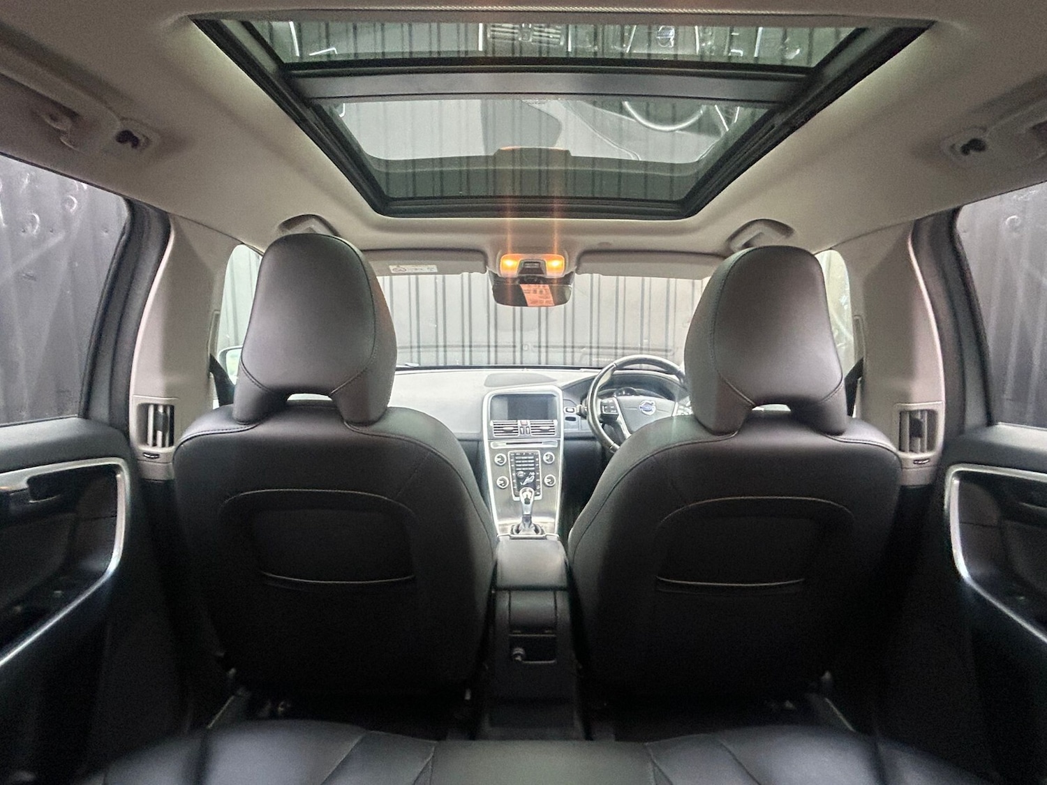 Used Volvo XC60 2015 for sale - 76914897: Photo 22