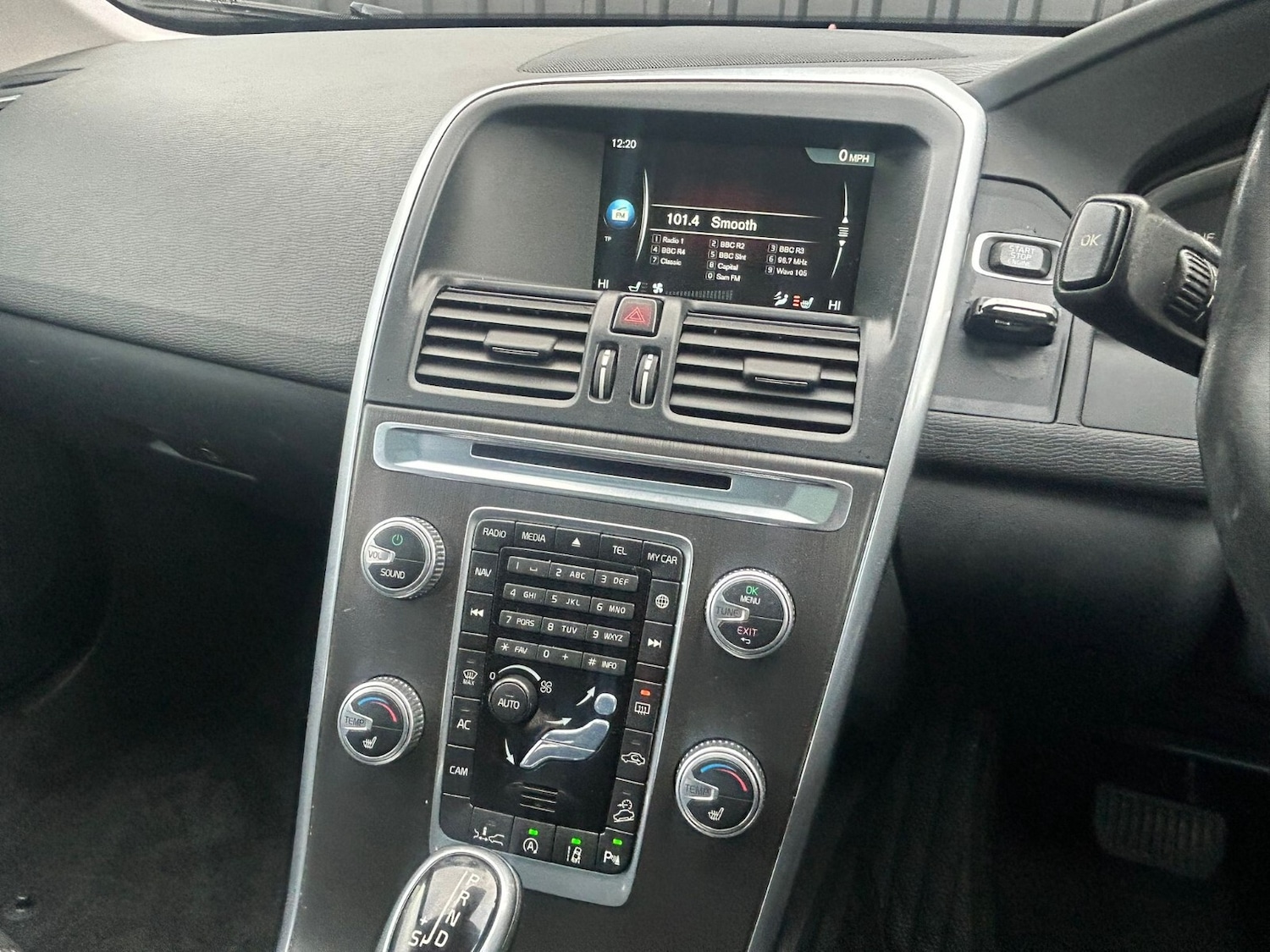 Used Volvo XC60 2015 for sale - 76914897: Photo 31