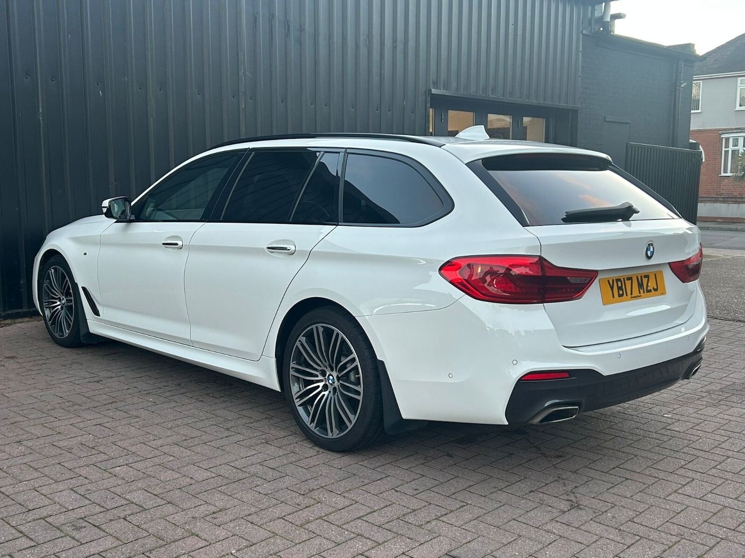 Used BMW 5 Series 2017 for sale - 76915061: Photo 10