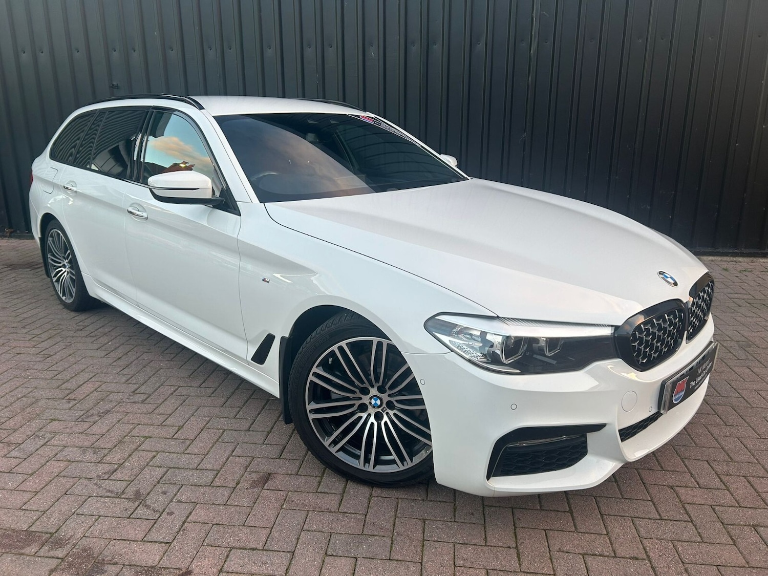 Used BMW 5 Series 2017 for sale - 76915061: Photo 2