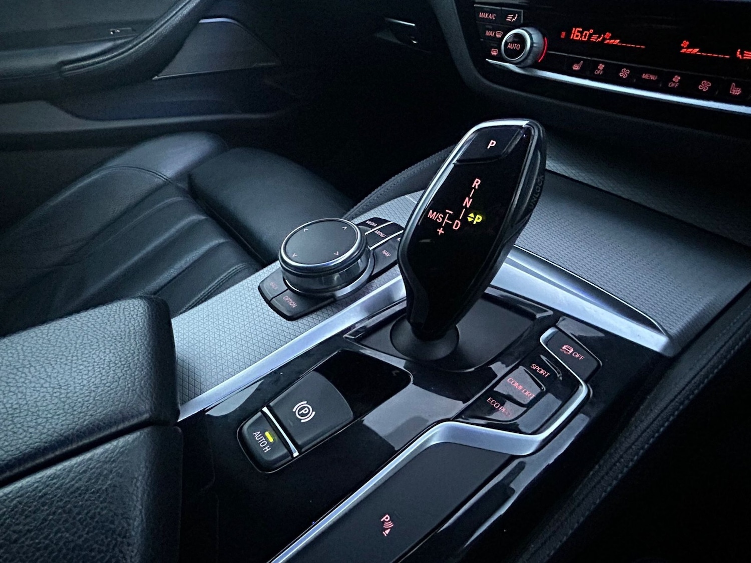 Used BMW 5 Series 2017 for sale - 76915061: Photo 28