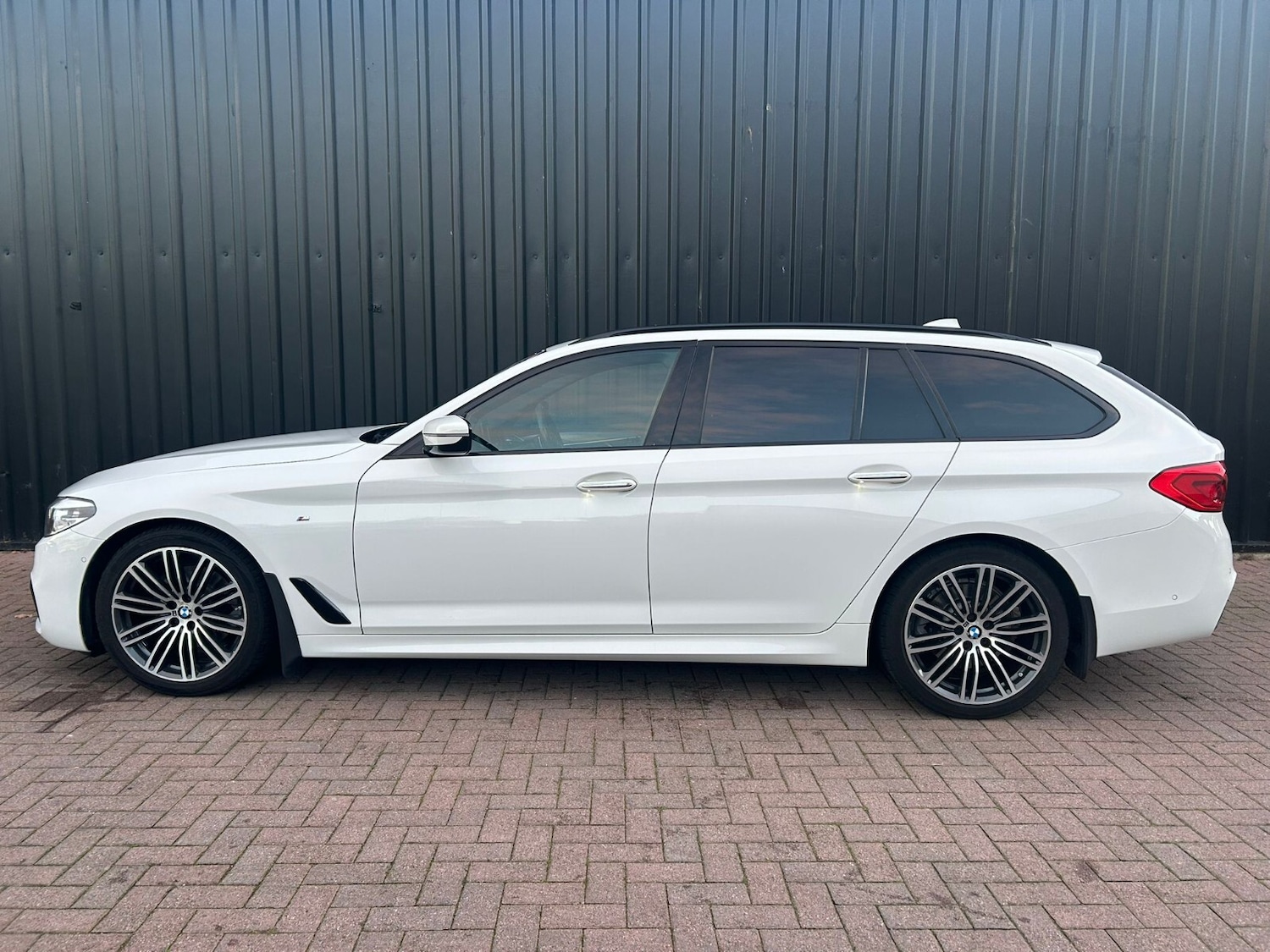 Used BMW 5 Series 2017 for sale - 76915061: Photo 7