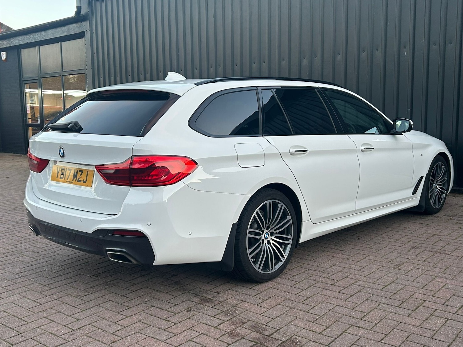 Used BMW 5 Series 2017 for sale - 76915061: Photo 9