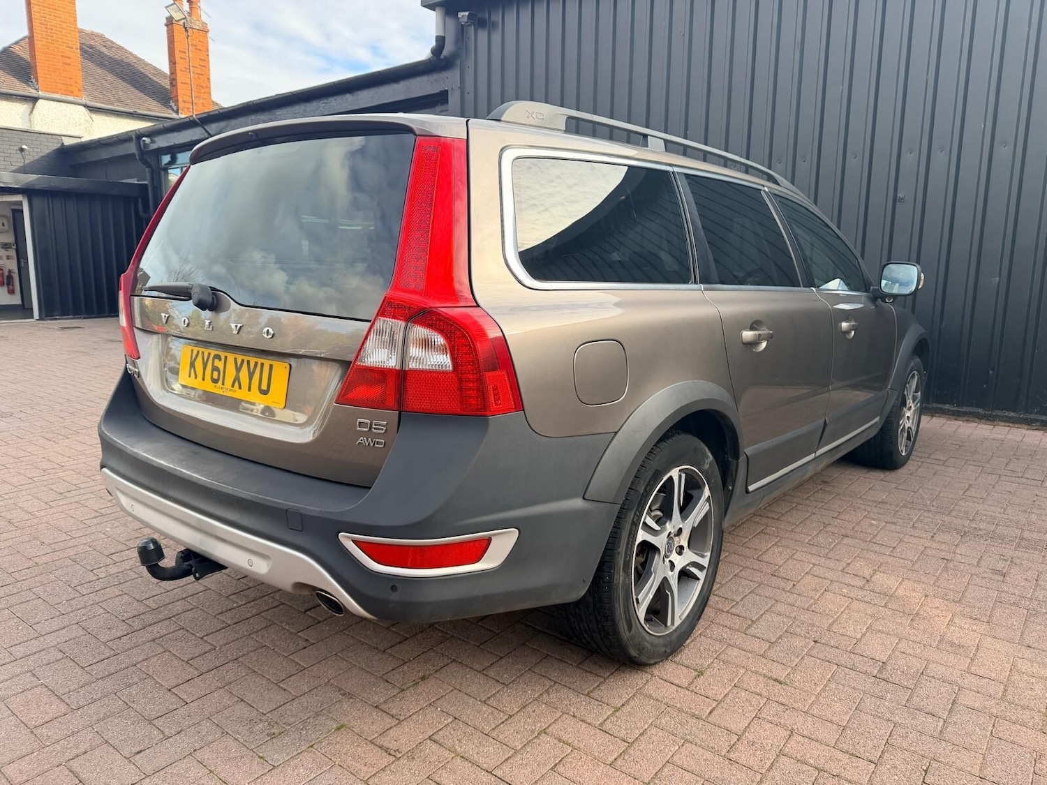 Used Volvo XC70 2011 for sale - 76361852: Photo 14