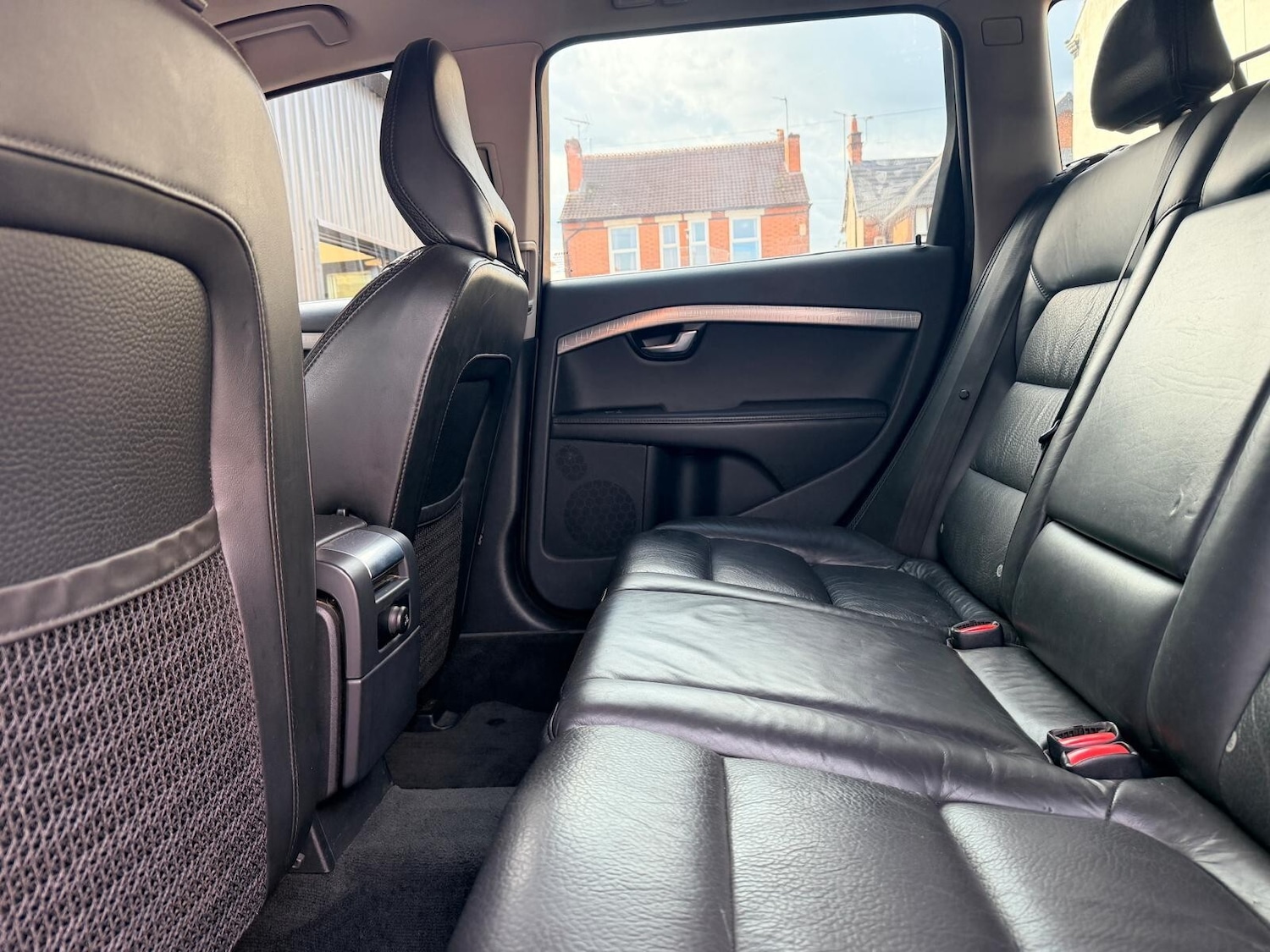Used Volvo XC70 2011 for sale - 76361852: Photo 25