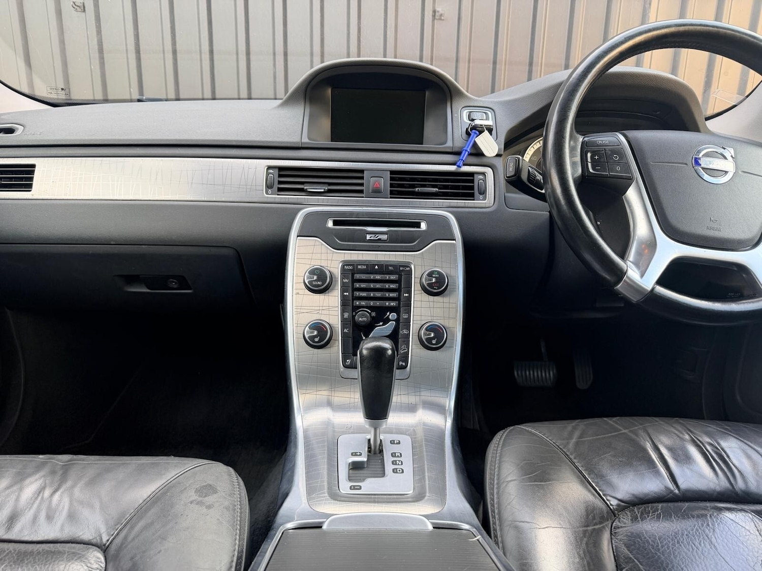 Used Volvo XC70 2011 for sale - 76361852: Photo 28