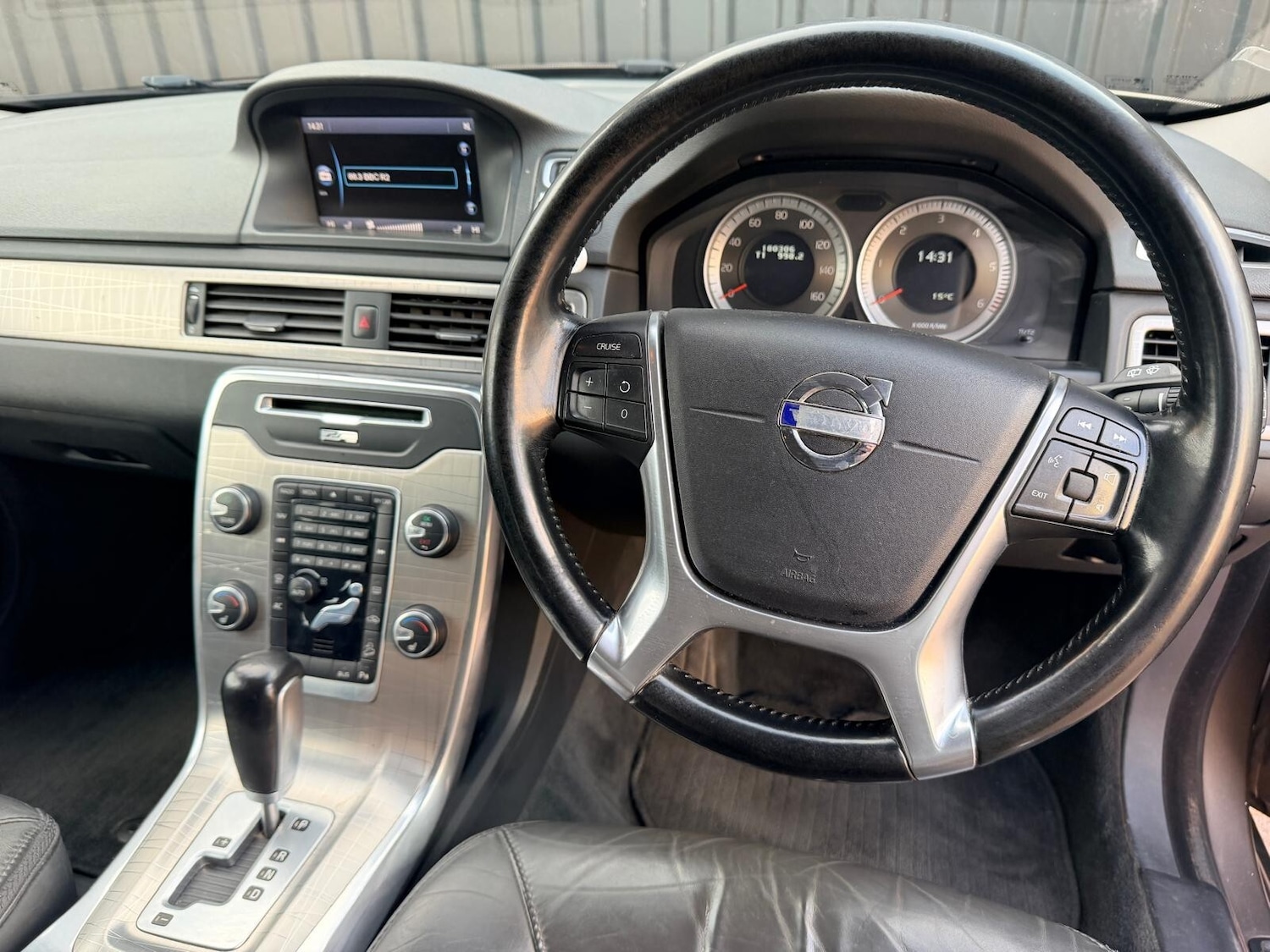 Used Volvo XC70 2011 for sale - 76361852: Photo 31