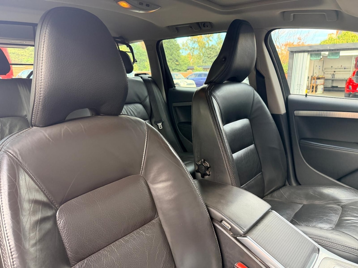 Used Volvo XC70 2011 for sale - 76361852: Photo 34