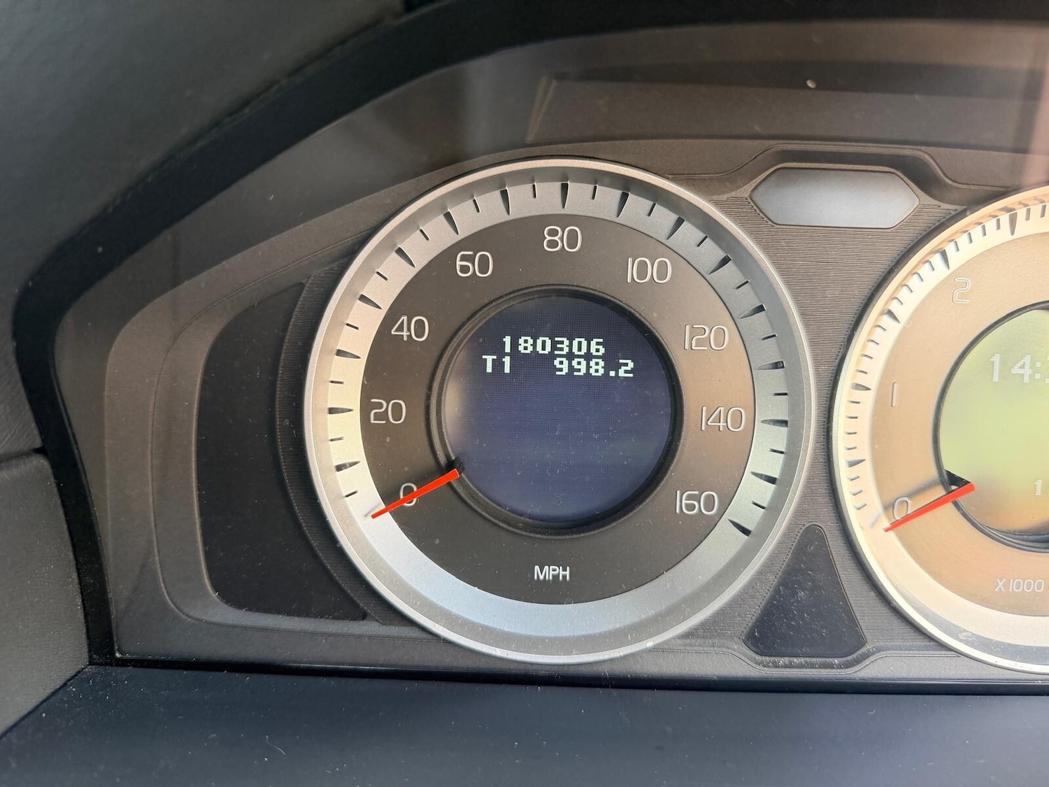 Used Volvo XC70 2011 for sale - 76361852: Photo 38