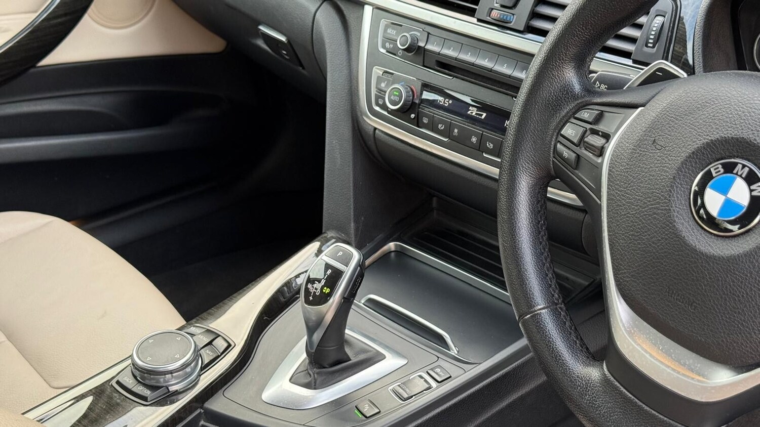 Used BMW 3 Series 2015 for sale - 76623512: Photo 21