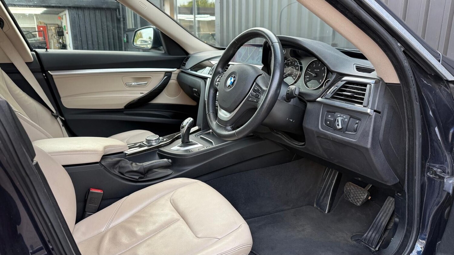 Used BMW 3 Series 2015 for sale - 76623512: Photo 22