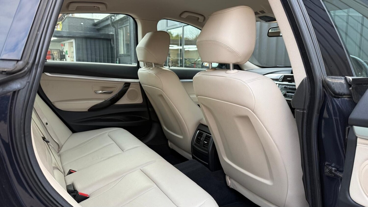 Used BMW 3 Series 2015 for sale - 76623512: Photo 26