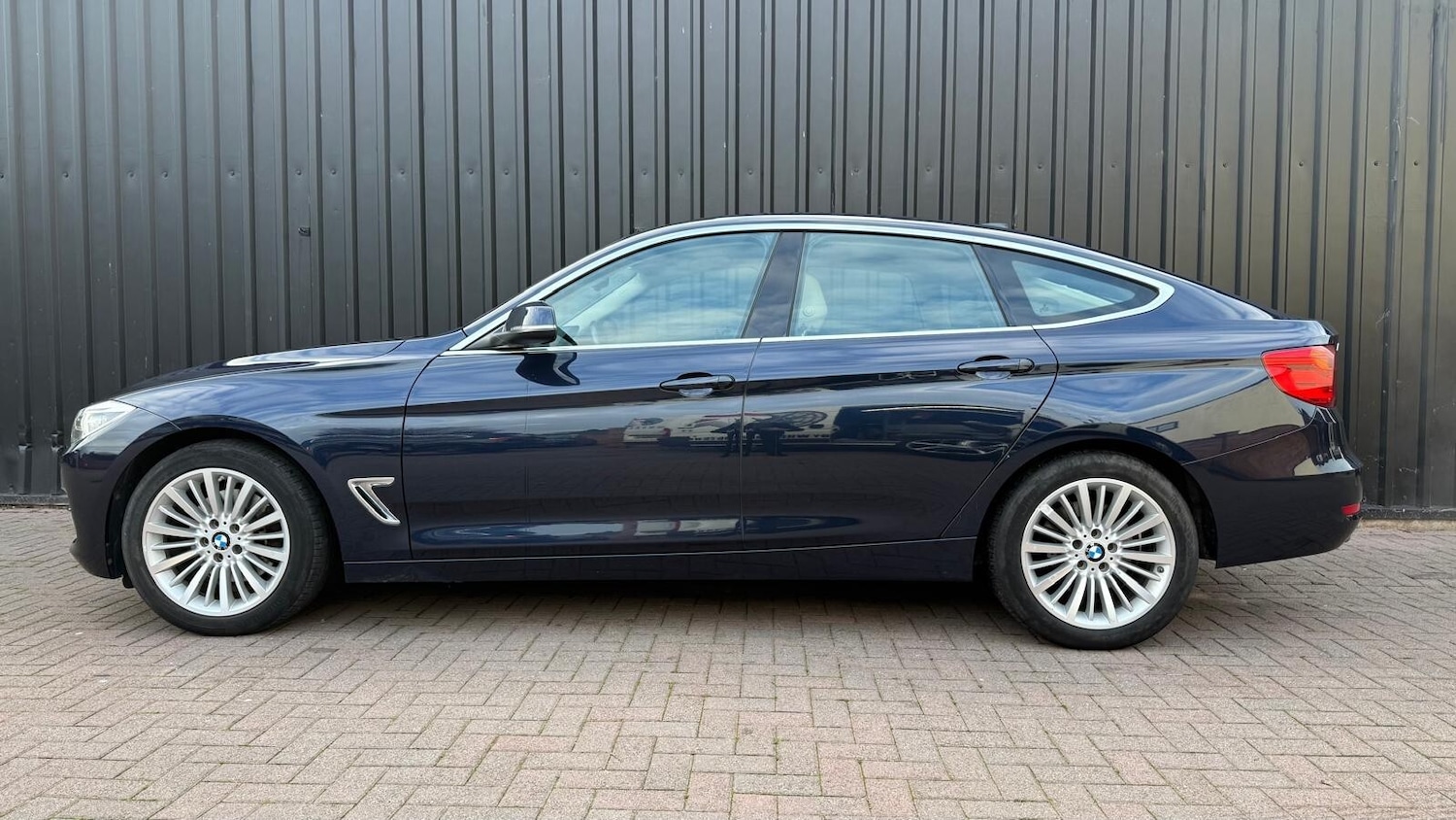 Used BMW 3 Series 2015 for sale - 76623512: Photo 5