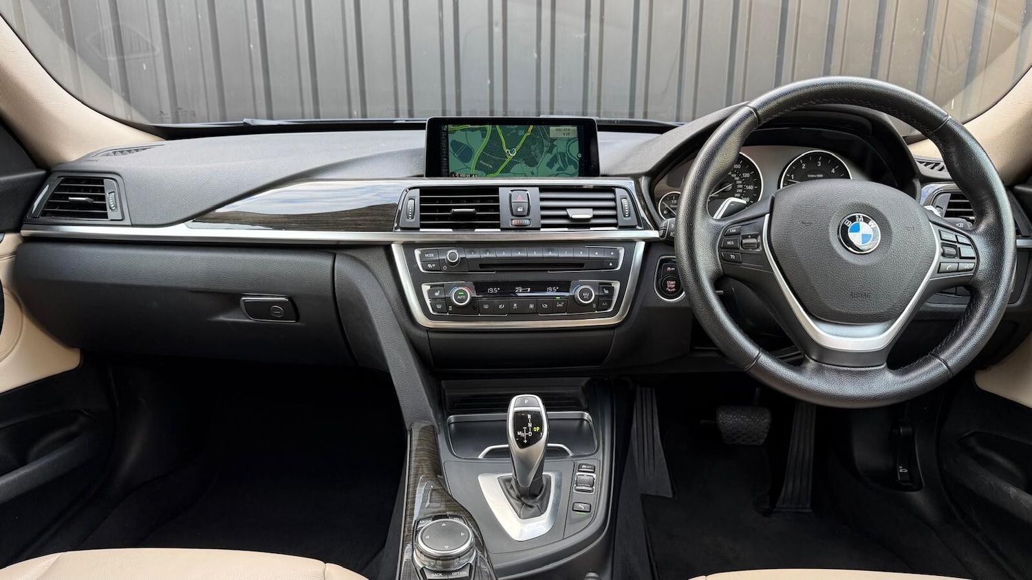 Used BMW 3 Series 2015 for sale - 76933274: Photo 13