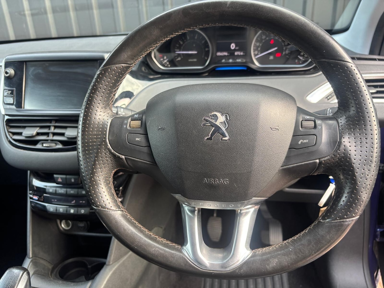 Used Peugeot 208 2013 for sale - 76428177: Photo 28