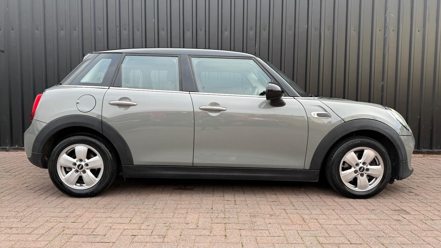 Used MINI Hatch 2018 for sale - 76684056: Photo 11