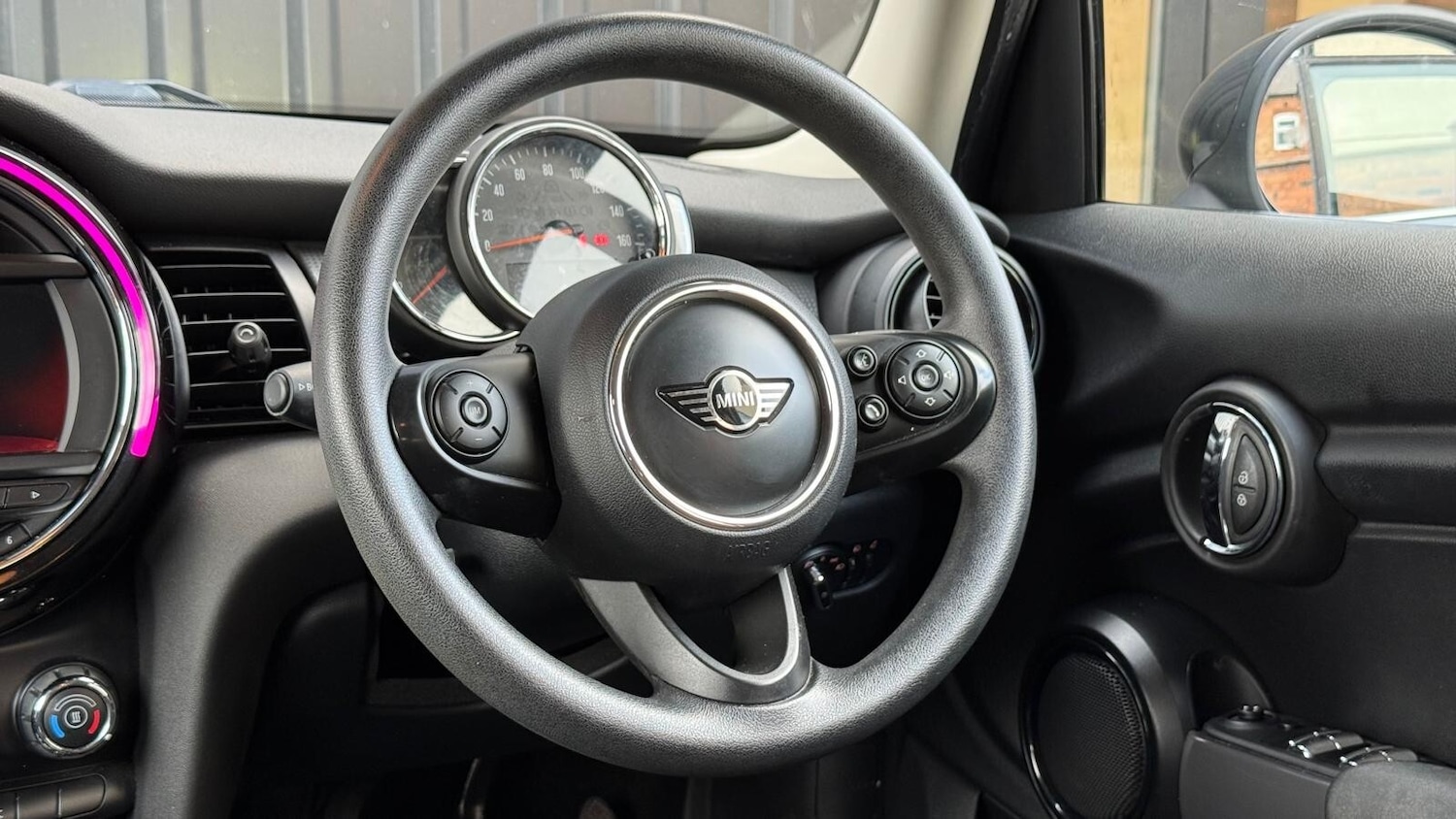 Used MINI Hatch 2018 for sale - 76684056: Photo 19