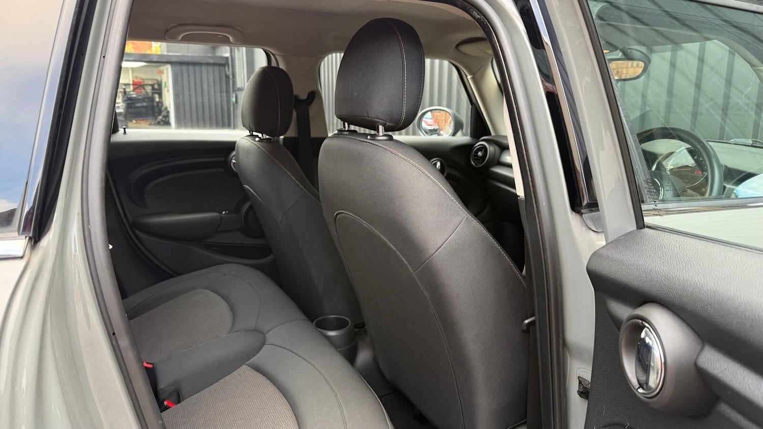 Used MINI Hatch 2018 for sale - 76684056: Photo 30