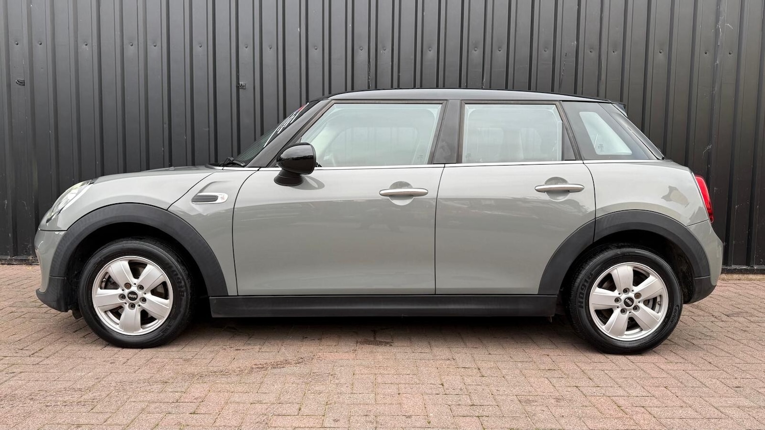 Used MINI Hatch 2018 for sale - 76684056: Photo 5