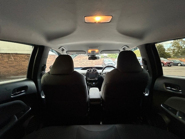 Used Toyota Prius 2016 for sale - 76140441: Photo 24