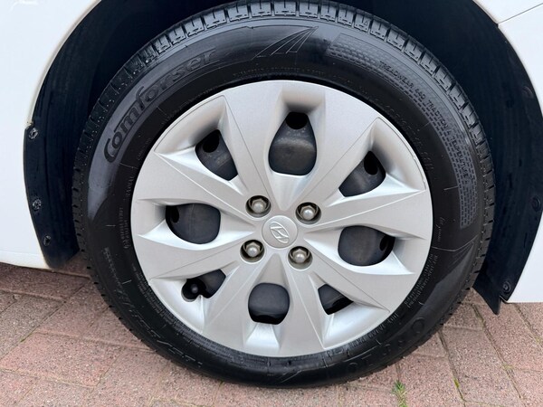 Used Hyundai i20 2017 for sale - 76229447: Photo 16
